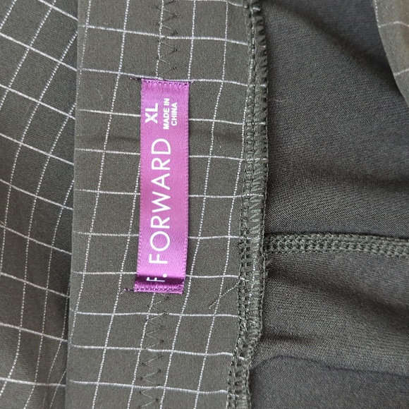 Pants - Picture 5 of 6